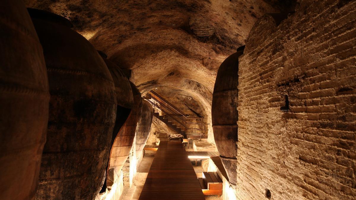 La Bodega Histórica de Murviedro se adentra en el entramado de cuevas de La Villa.