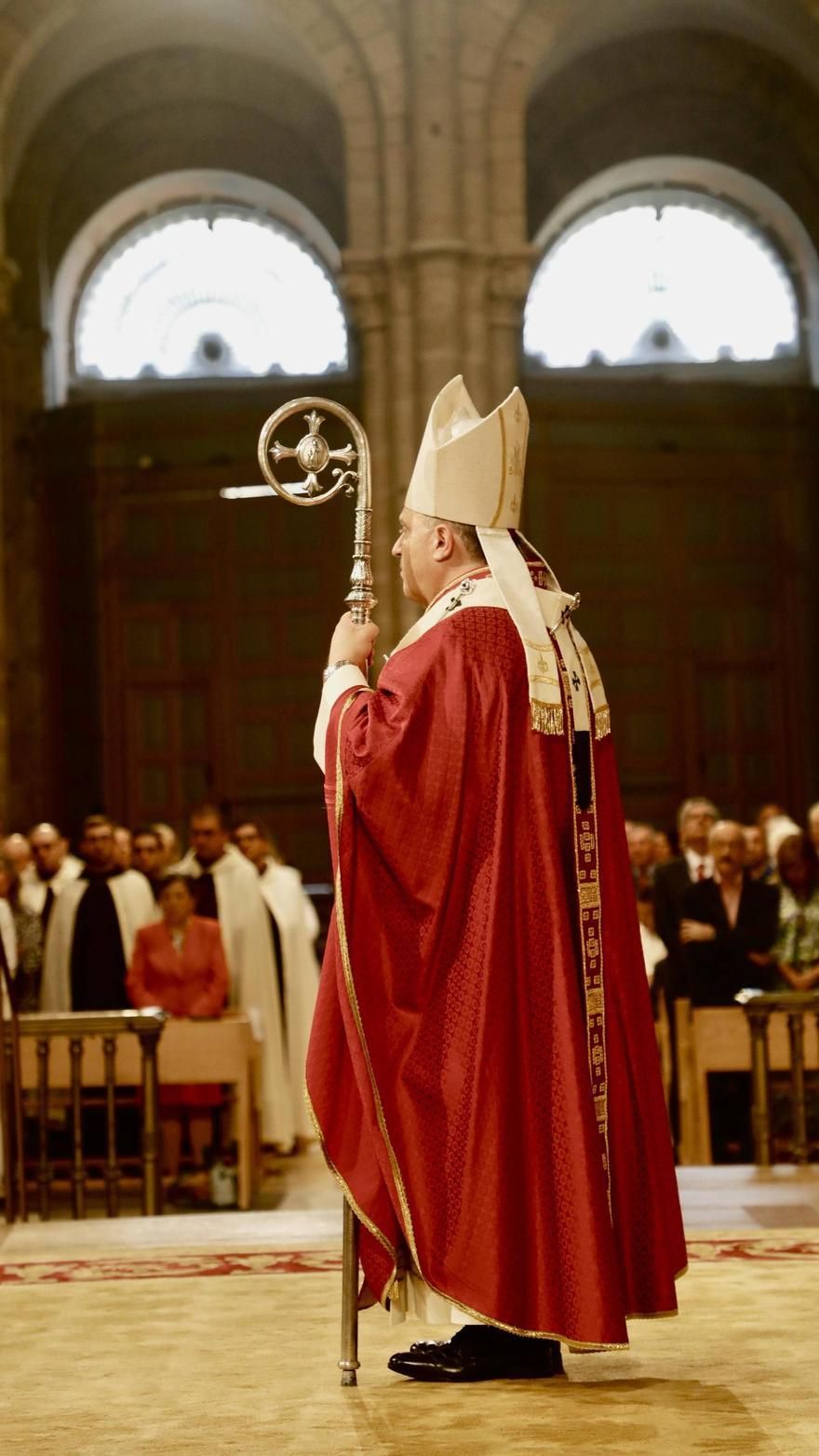El presidente del Parlamento de Galicia renueva la Ofrenda al Apóstol en Santiago como delegado regio