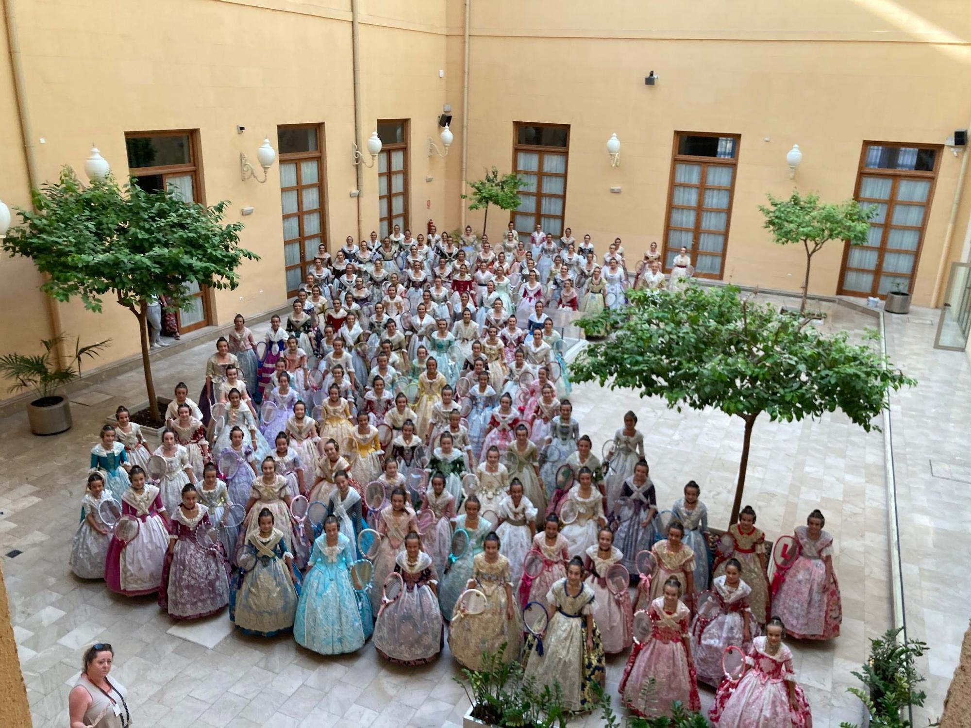 Las candidatas a falleras mayores de València, en la Batalla de Flores