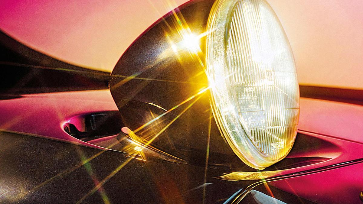 El faro retráctil de Porsche: un icono luminoso de su época
