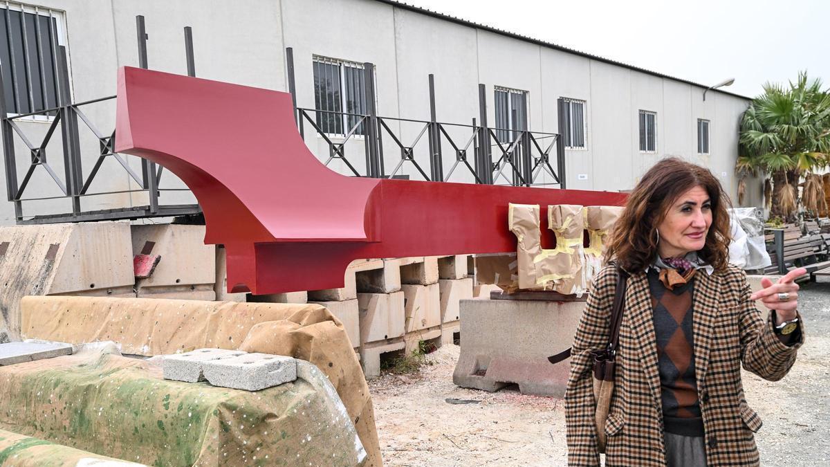 La escultura de Salvador Soria permanece en el depósito municipal de Elche para ser restaurada y reubicada