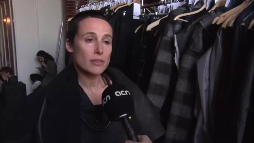 Miriam Ponsa presenta la seva col·lecció solidària amb els «presos polítics»