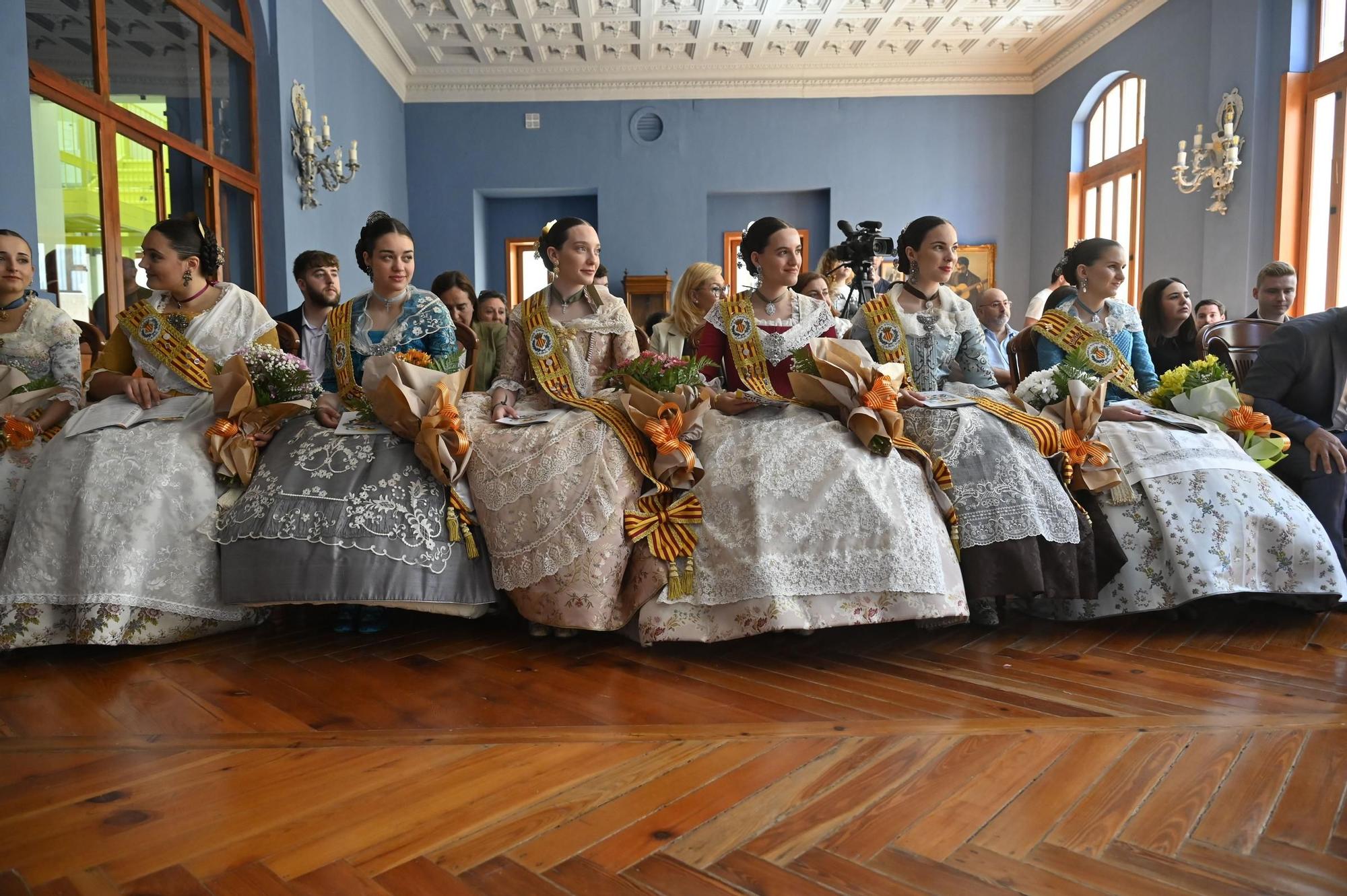 Les imatges de la presentació del llibret amb els actes de les festes de Sant Pasqual a Vila-real