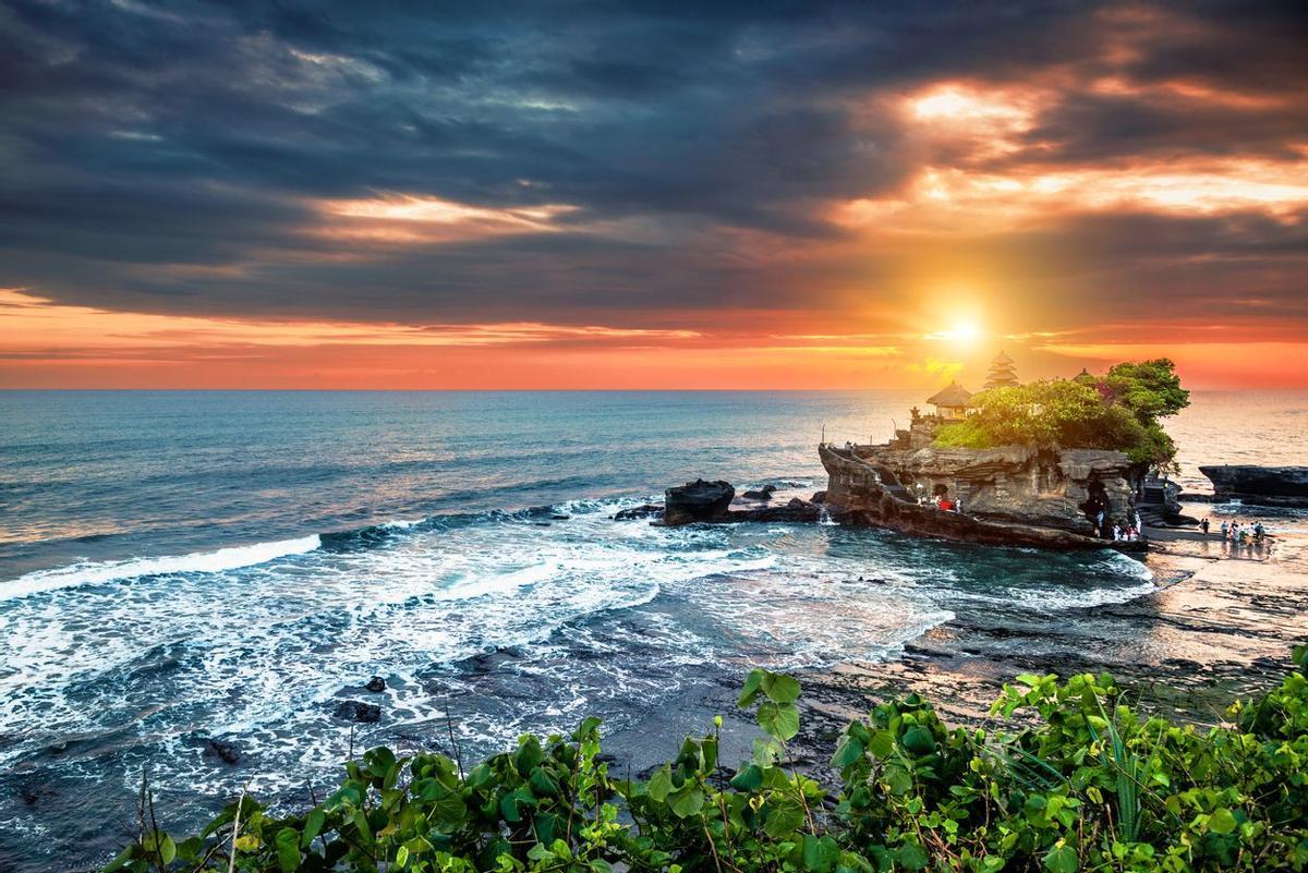 Purah Tanah Lot ante la puesta de sol