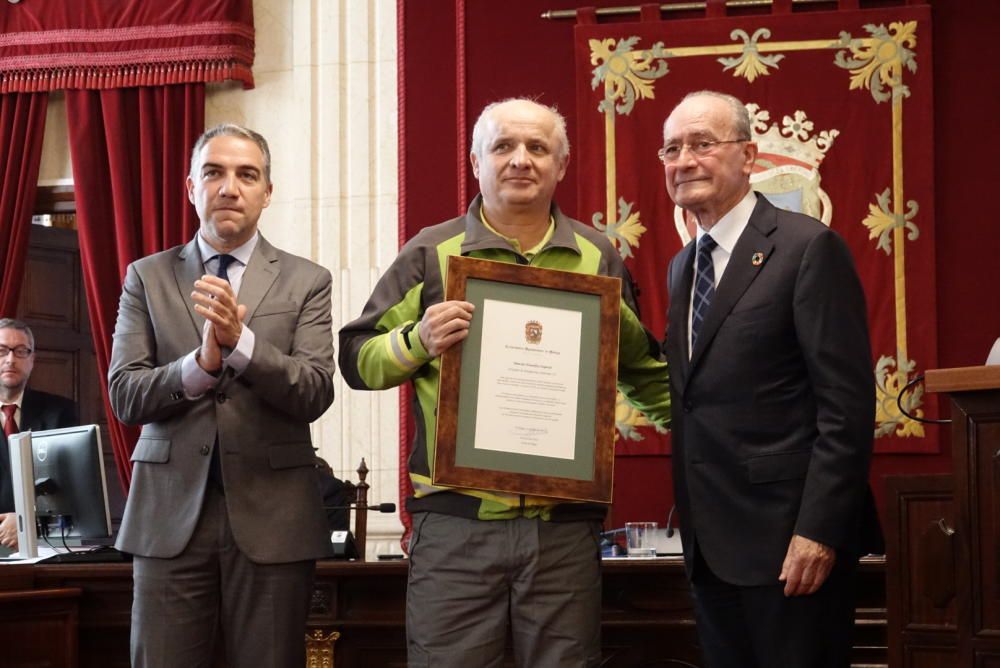 Entrega de las distinciones a los responsables del dispositivo de rescate de Julen.