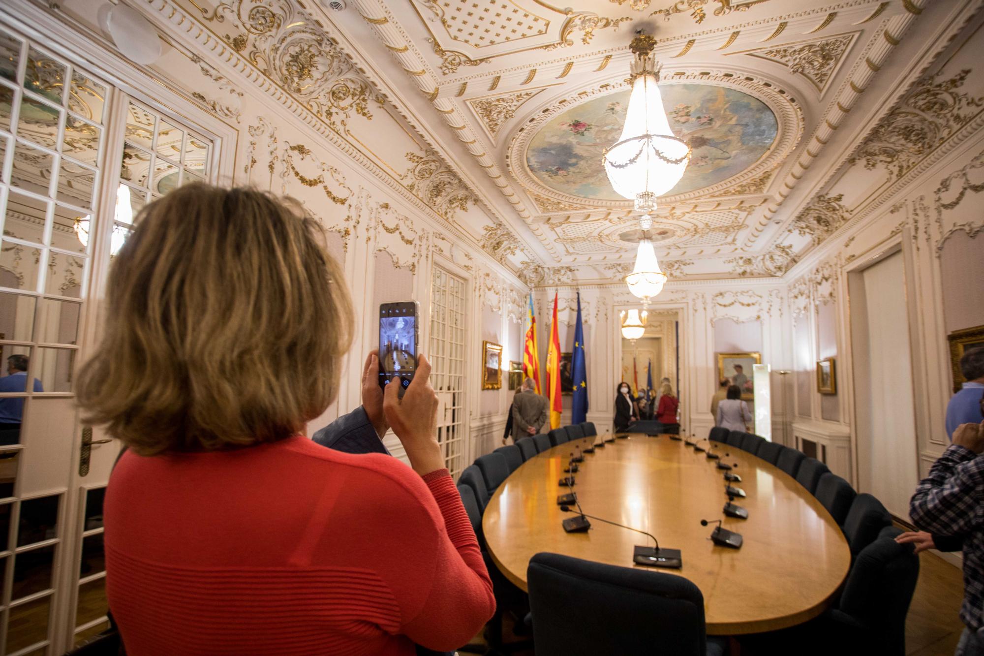 Les Corts Valencianes se abren al público en el día de puertas abiertas