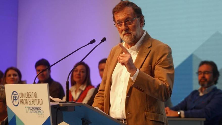 Rajoy estuvo en Murcia y reclamó un pacto por el agua y la financiación regional.