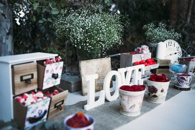 'Candy bar' en tu boda: cajones de chucherías y dulces