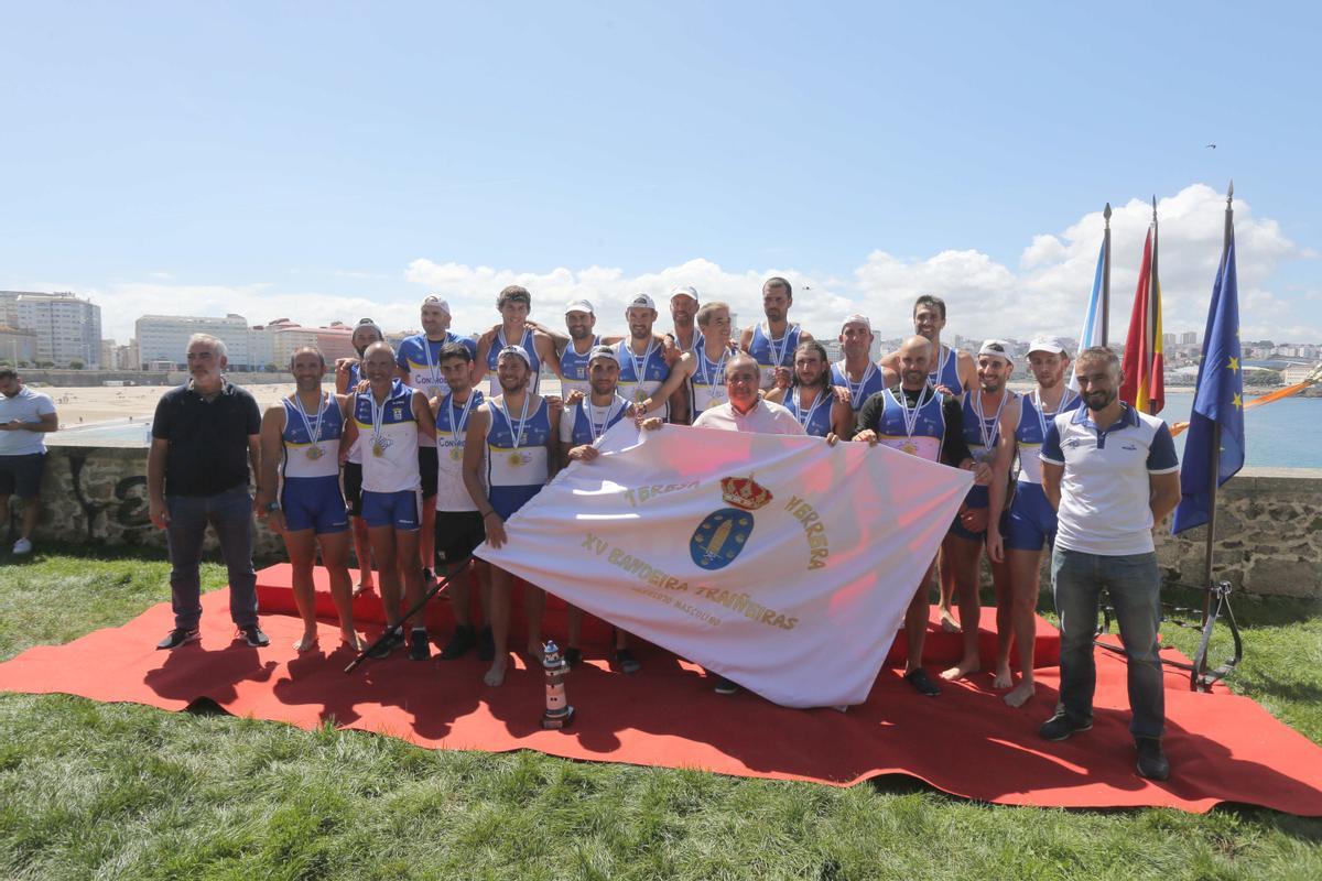 Club de Remo Ares, ganador de la prueba de traineras en categoría masculina.