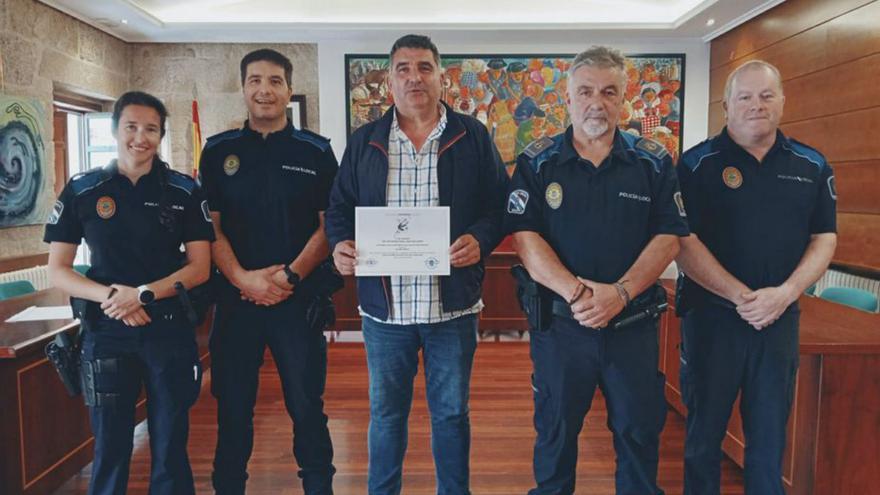 Premio Clara Campoamor a la Policía de Carballiño por su labor contra la violencia machista