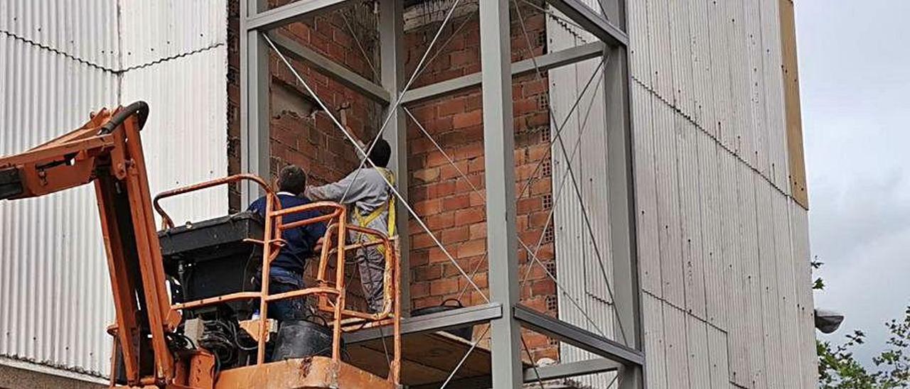 Instalación de un ascensor en una vivienda.