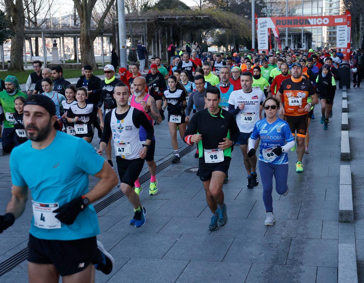 Pisadas de altura en Vigo: cientos de corredores suben O Castro