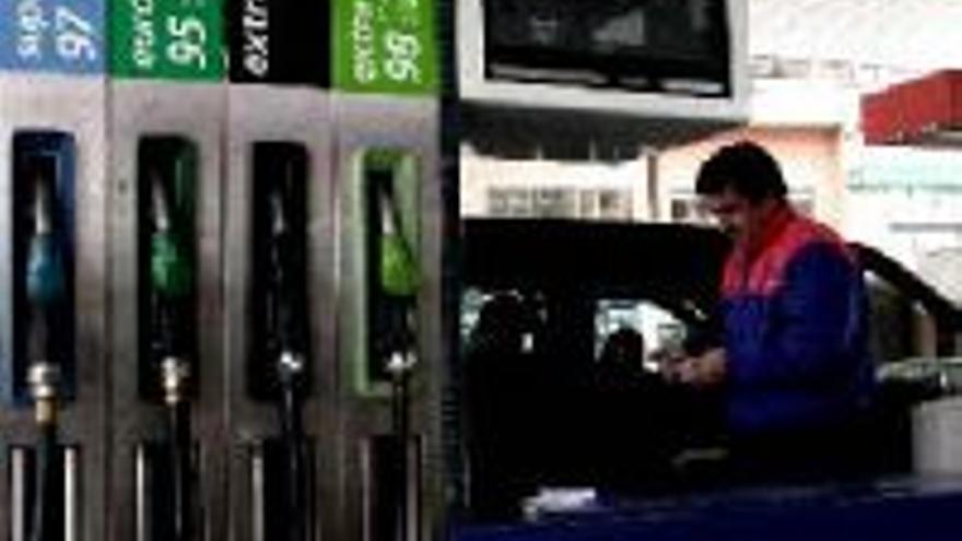 El precio del litrode gasóleo diésel supera la barrera del  en la región