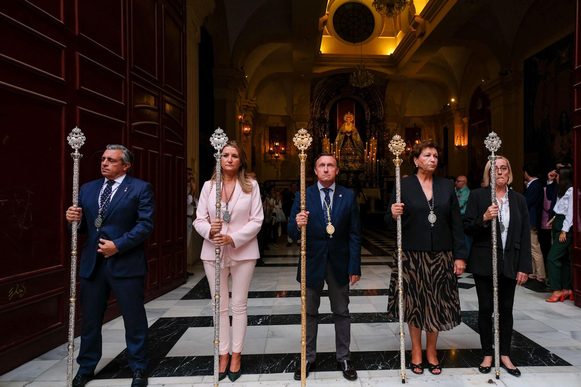 Procesión extraordinaria de la Virgen del Amparo por su 75 aniversario