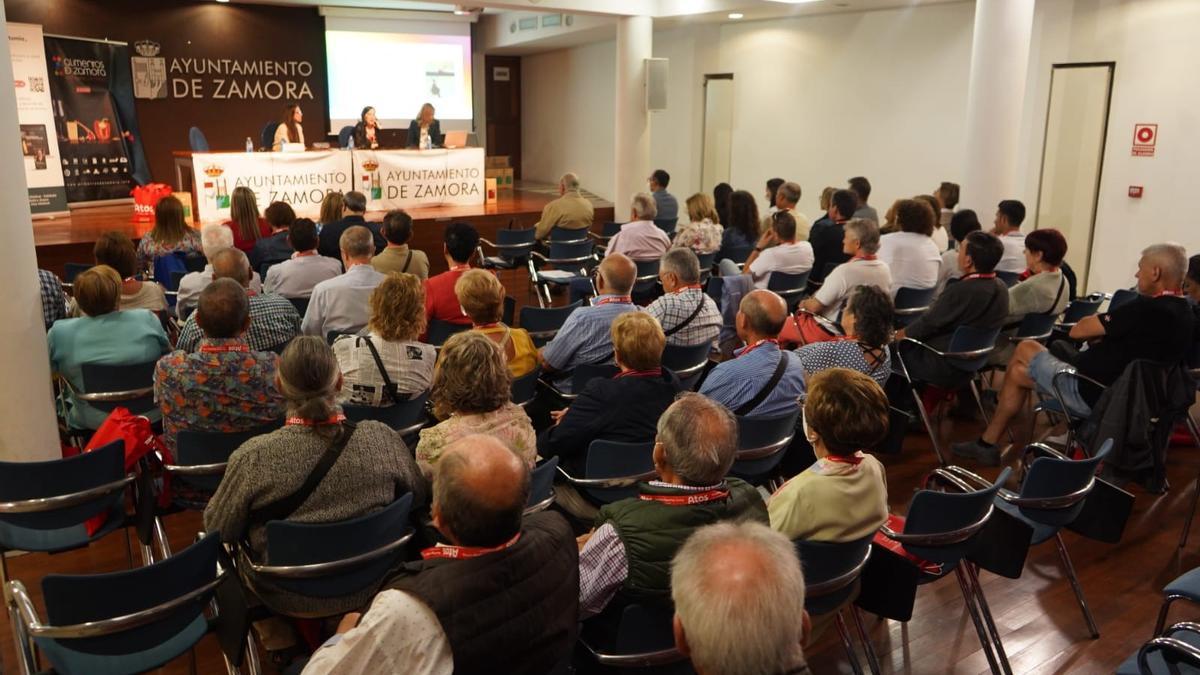 Congreso de Laringectomizados que se celebra en La Alhóndiga de Zamora el fin de semana