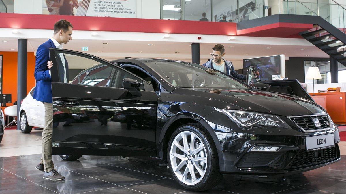 Proceso de compra de coche nuevo.