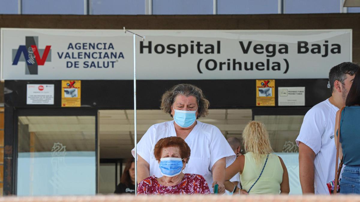 Acceso al hospital de Orihuela.