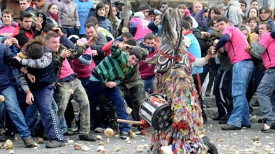 Piornal vive la fiesta del Jarramplas con entusiasmo y pasión