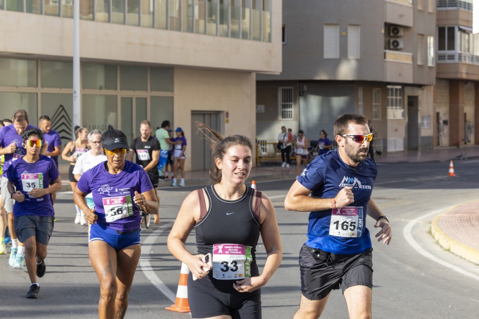 Así fue en imágenes una nueva edición de la carrera solidaria de AFA Torrevieja