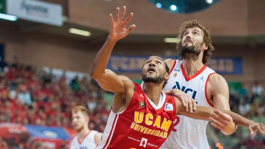 Andric durant el partit davant l&#039;UCAM Murcia.