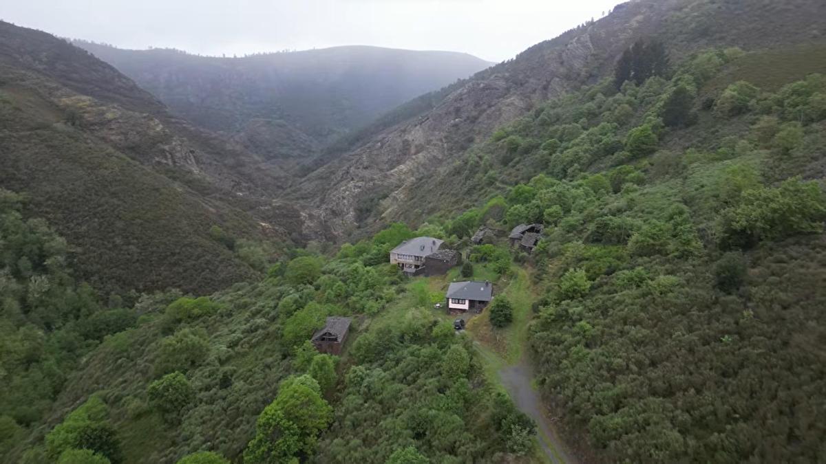 Álvaro en su pueblo de Asturias