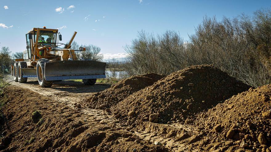 La crecida del Ebro pierde fuerza y en Zaragoza se prevé que la altura del agua se quede en los 3,90 metros