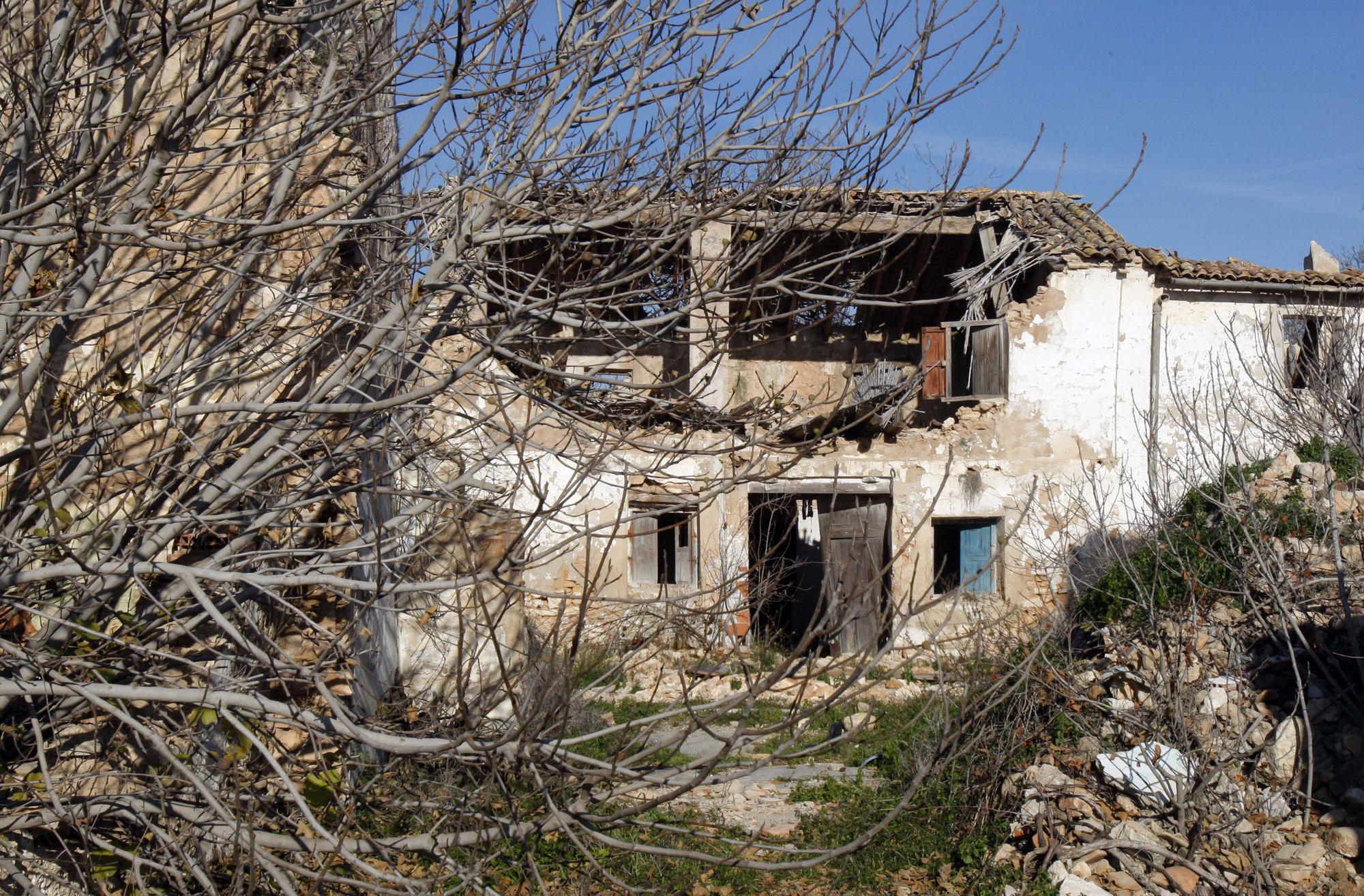 El poblado abandonado de Berfull, una cita con el pasado