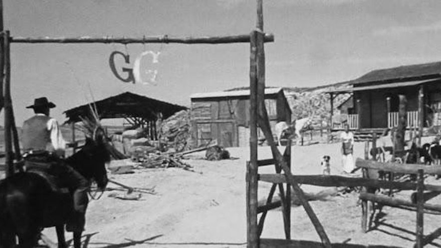 Muy cerca de Candasnos se construyó un rancho para acoger rodajes, como este de la película 'Pistoleros de Arizona' (1964).