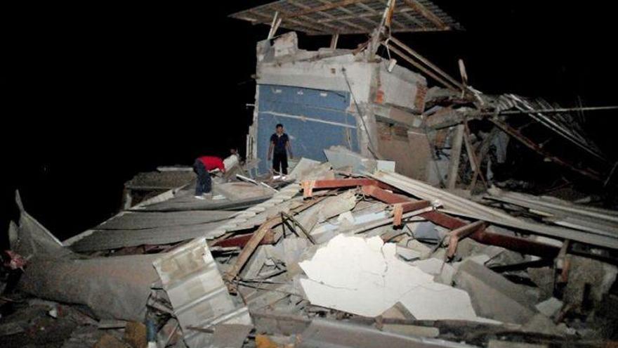 Un terremoto de 7,9 grados deja al menos 77 muertos en Ecuador