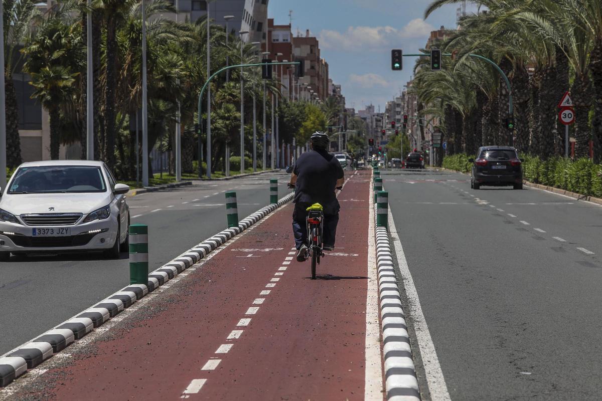 El carril bici de la avenida de Alicante