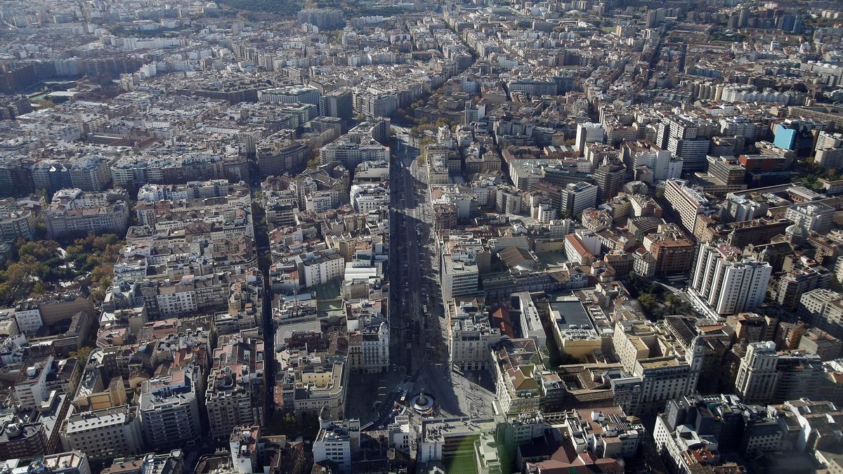 Las ciudades son el escenario a partir del que se propugna la cultura de la paz. Vista aérea de Zaragoza.