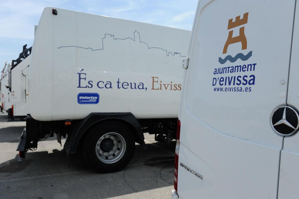 La nueva concesionaria de limpieza de Vila presenta su nueva flota de vehículos.