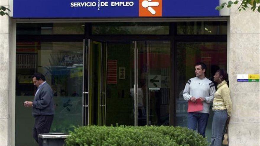 Asturias reduce el paro en marzo en 1.064 personas, el 1,24 %