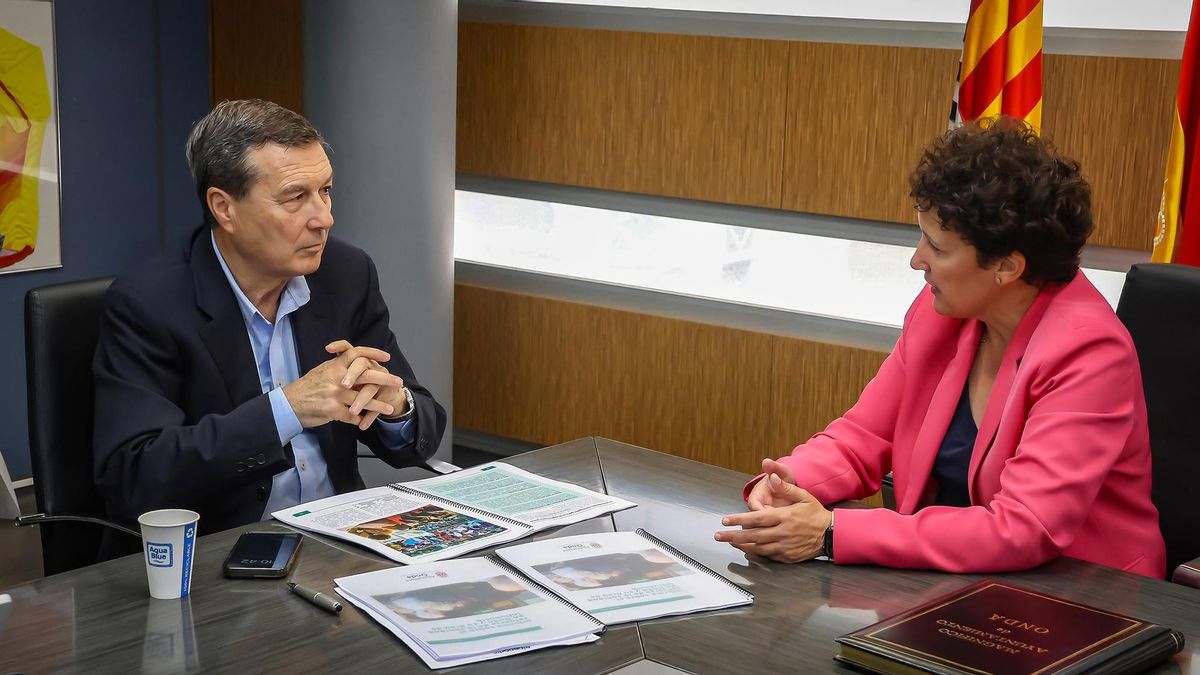 El conseller de Sanitat y la alcaldesa de Onda han anunciado este viernes el mamógrafo para la prevención del cáncer de mama en Onda y la comarca.