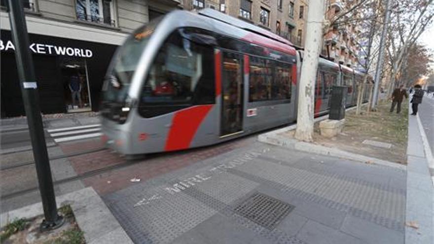 Detenidos dos carteristas que operaban en el tranvía de Zaragoza