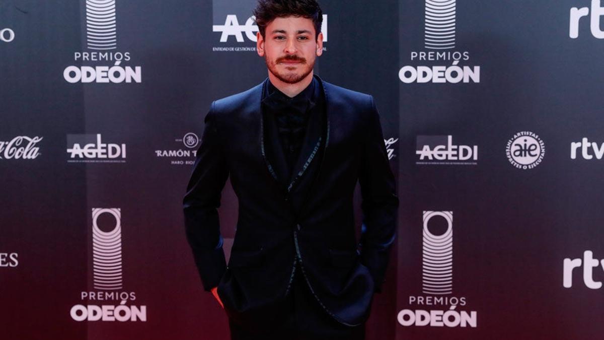 Cepeda posando en un photocall