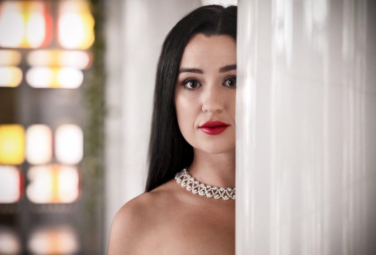 Lada Bockova, soprano.