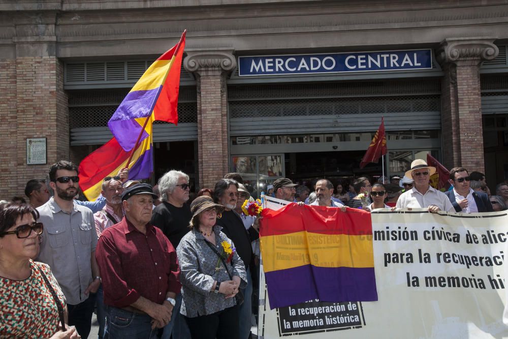 Homenaje a las víctimas del bombardeo del Mercado