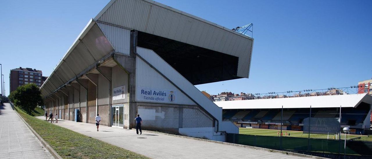 Exterior del estadio Román Suárez Puerta.