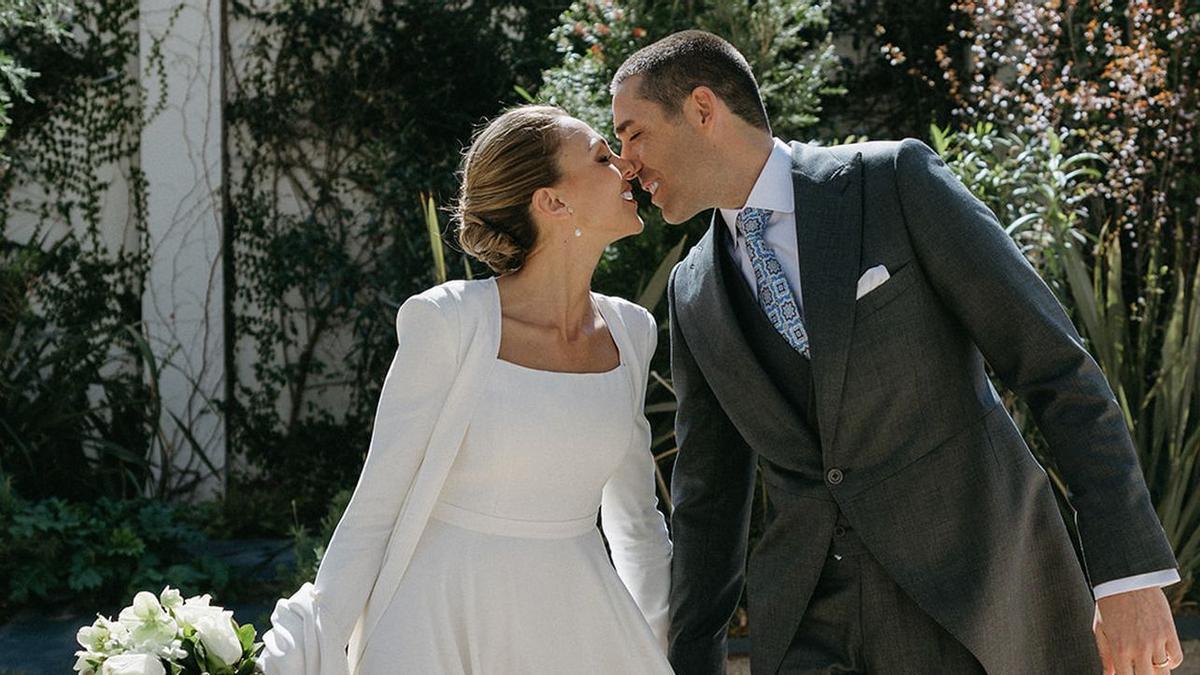 Imagen de Carol y Bruno Soriano este sábado en la boda celebrada entre la Vall d'Uixó y Valencia.