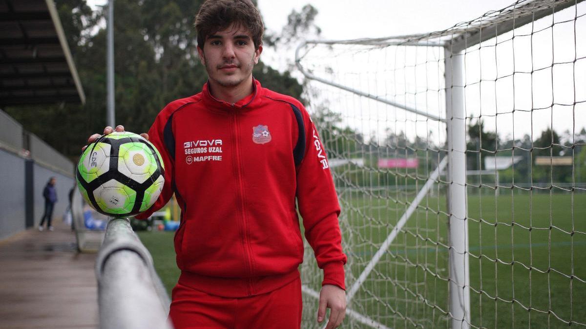 Arturo, en su etapa en el Estradense.