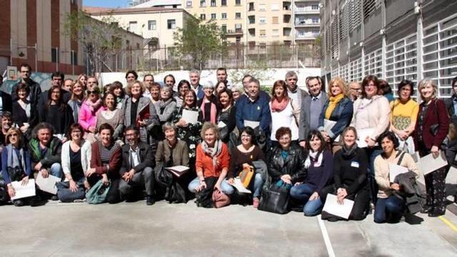 Impulsors del programa Magnet, amb representants de les institucions, a l'escola Miralletes.