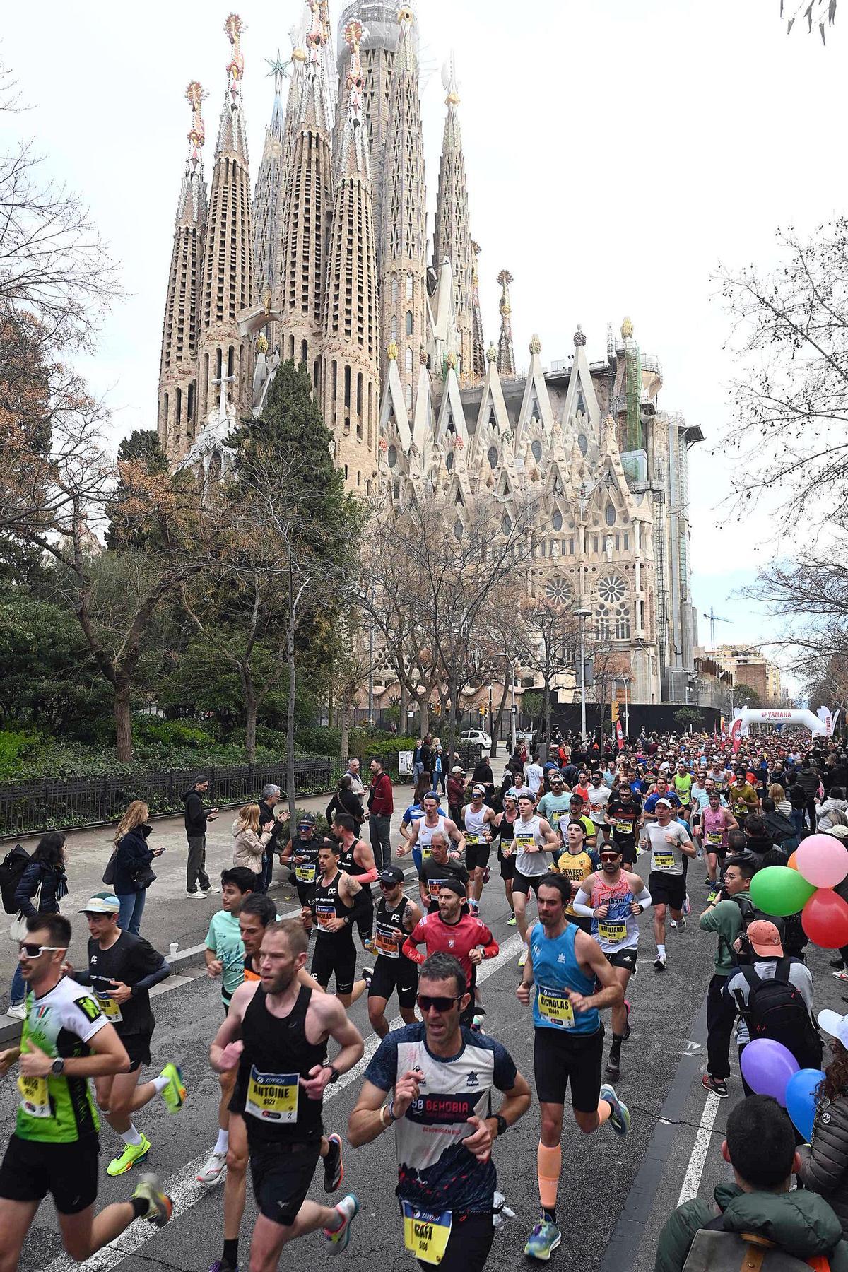 ¿Has participado en la Marató de Barcelona 2024? ¡Búscate en las fotos¡