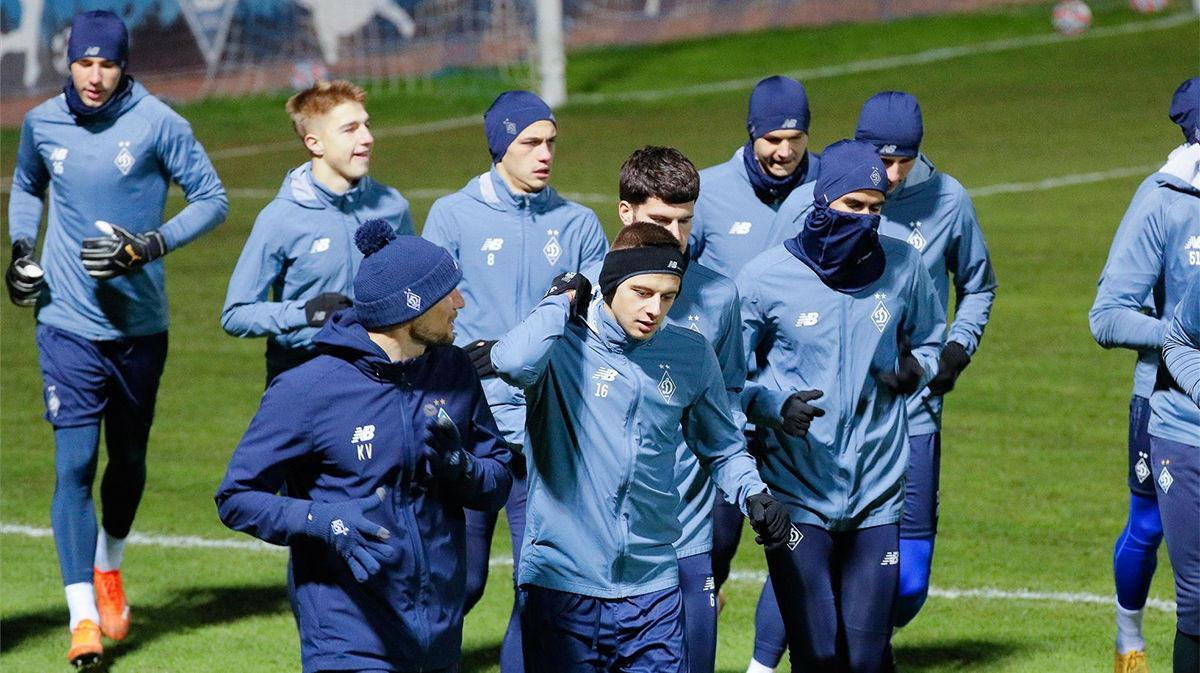 Entrenamiento del Dinamo Kiev el día antes de su partido frente al Barcelona