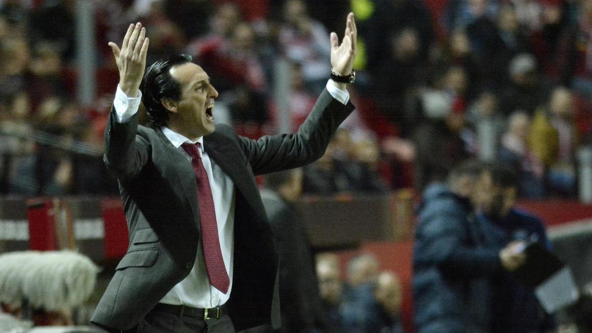 Unai Emery, en el partido de hoy ante el Molde. Foto: Manuel Gómez