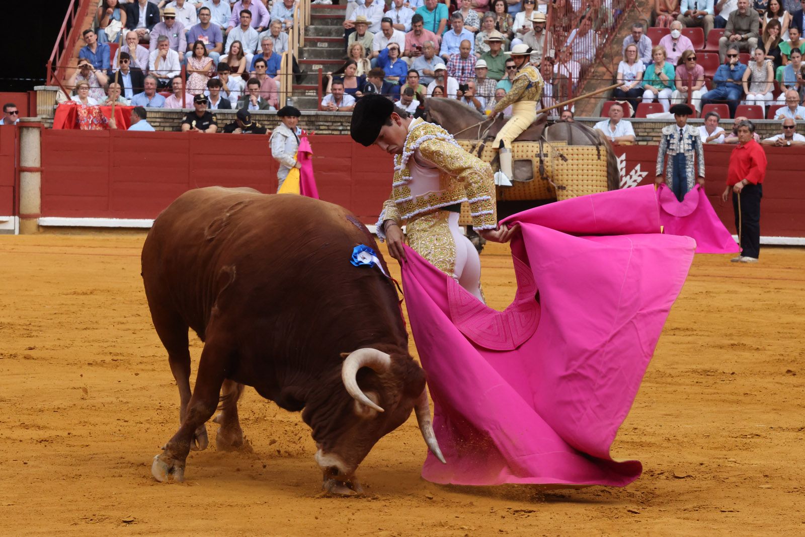 Javier Zulueta y Manuel Quintana abren la puerta de Los Califas