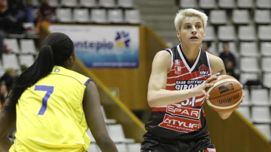 Nadia Colhado en un partit d&#039;aquesta temporada.