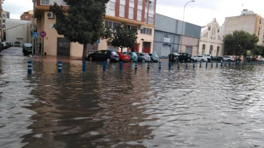 Evacuan de su casa a una familia de Vila-real por las lluvias