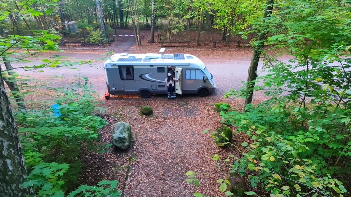 Guacimara y Pedro viajan por toda Europa viviendo en una autocaravana.