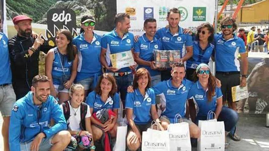 El equipo del Toscaf-GMEA que ganó en Somiedo.